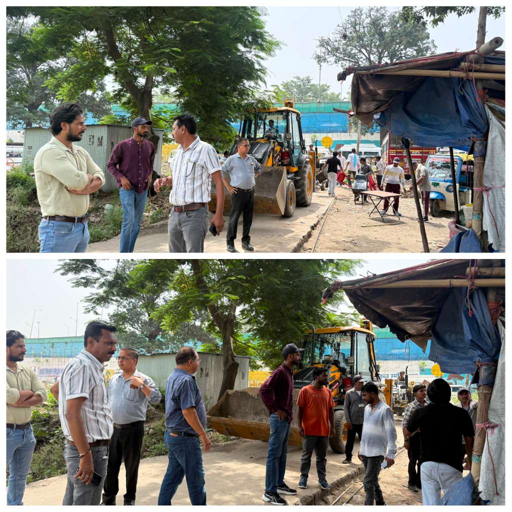 कांवड़ मेले की तैयारियों के बीच रोड़ी बेलवाला में चला अतिक्रमण हटाओ अभियान, 30 से अधिक अस्थायी दुकानें हटाई गईं।
